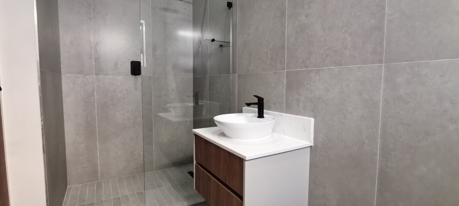 5 Bedroom Property for Sale in Outeniquasbosch Western Cape